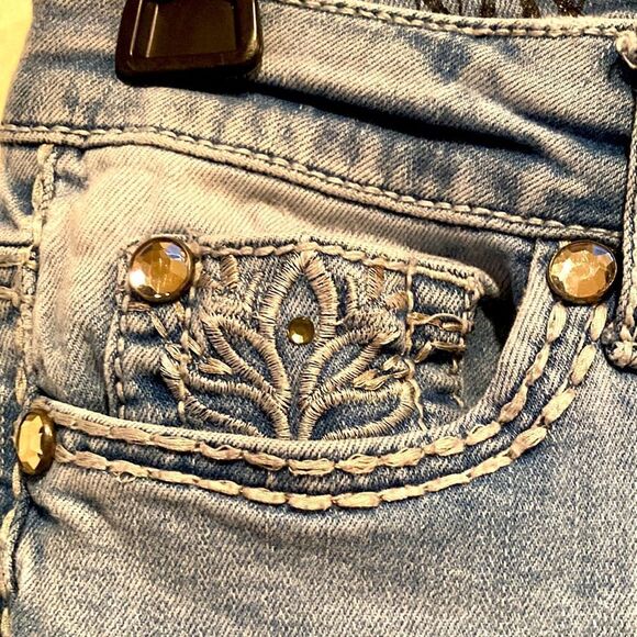Knox Rose Embroidery Crop Skinny Jeans size 4 - Picture 4 of 9